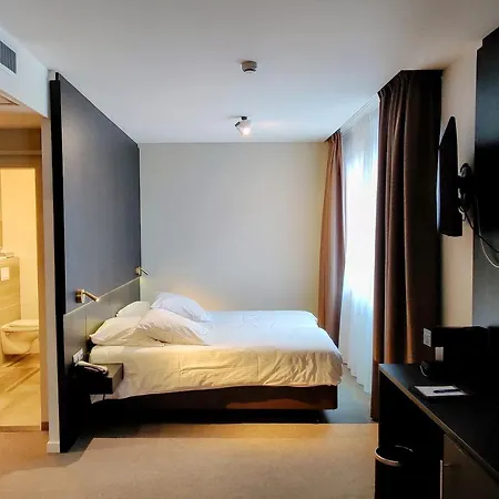 Отель Tower 4*