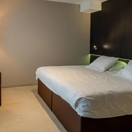 Отель Tower 4*